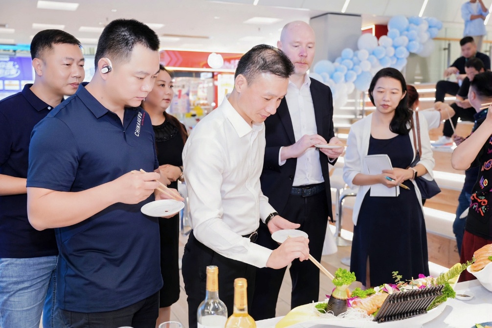 Interpreting for the China Director of the Norwegian Seafood Council during a visit to Guangzhou