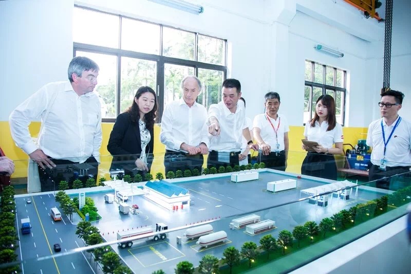 Interpreting for Australia's Chief Scientist during a visit to Shenzhen