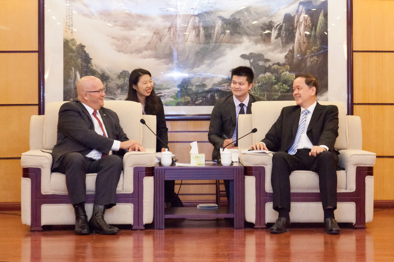 Meeting between South Australia's Trade Minister and the Deputy Director General of Guangdong's Department of Commerce
